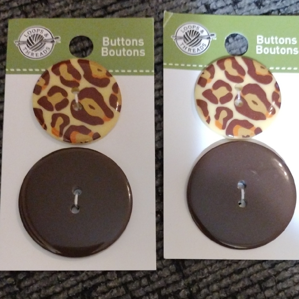 Loops & Threads Brown and Yellow Button Set.